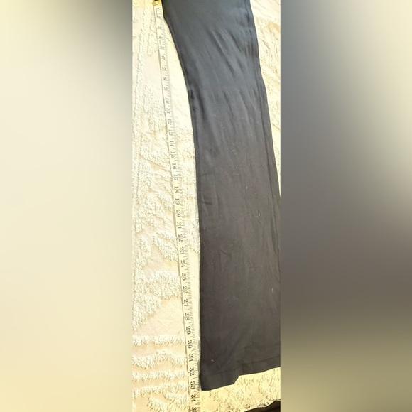 Lululemon Athletica yoga pant. - Picture 5 of 7